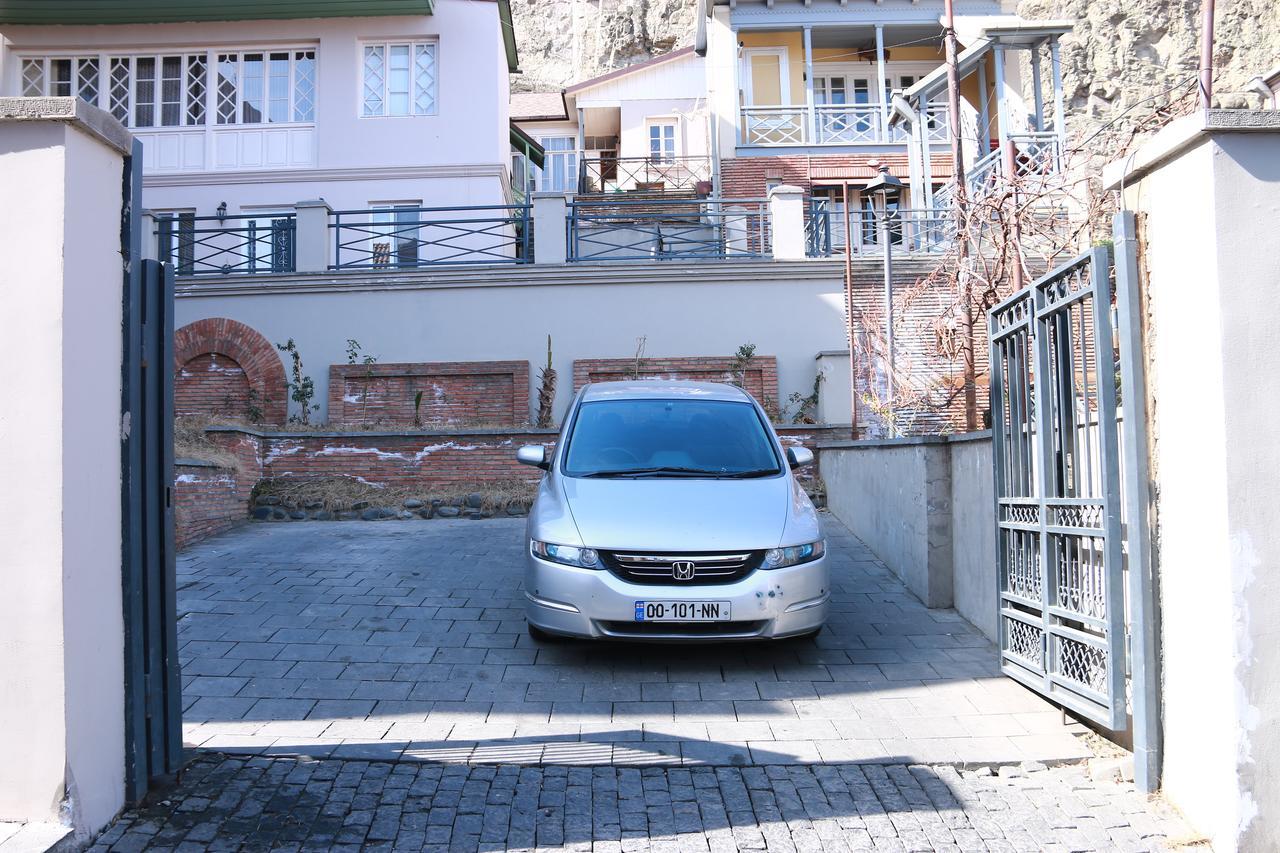 Apartment Nino Botanical Tiflis Exterior foto