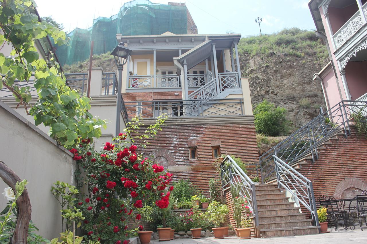 Apartment Nino Botanical Tiflis Exterior foto