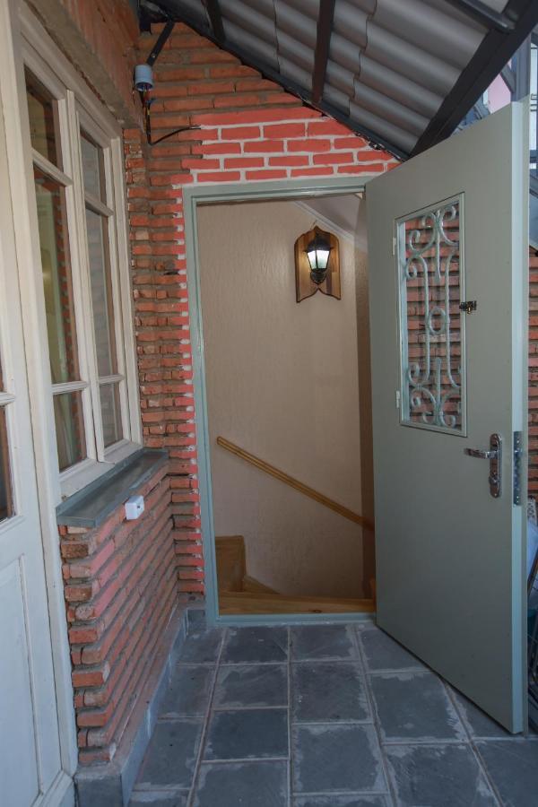 Apartment Nino Botanical Tiflis Exterior foto
