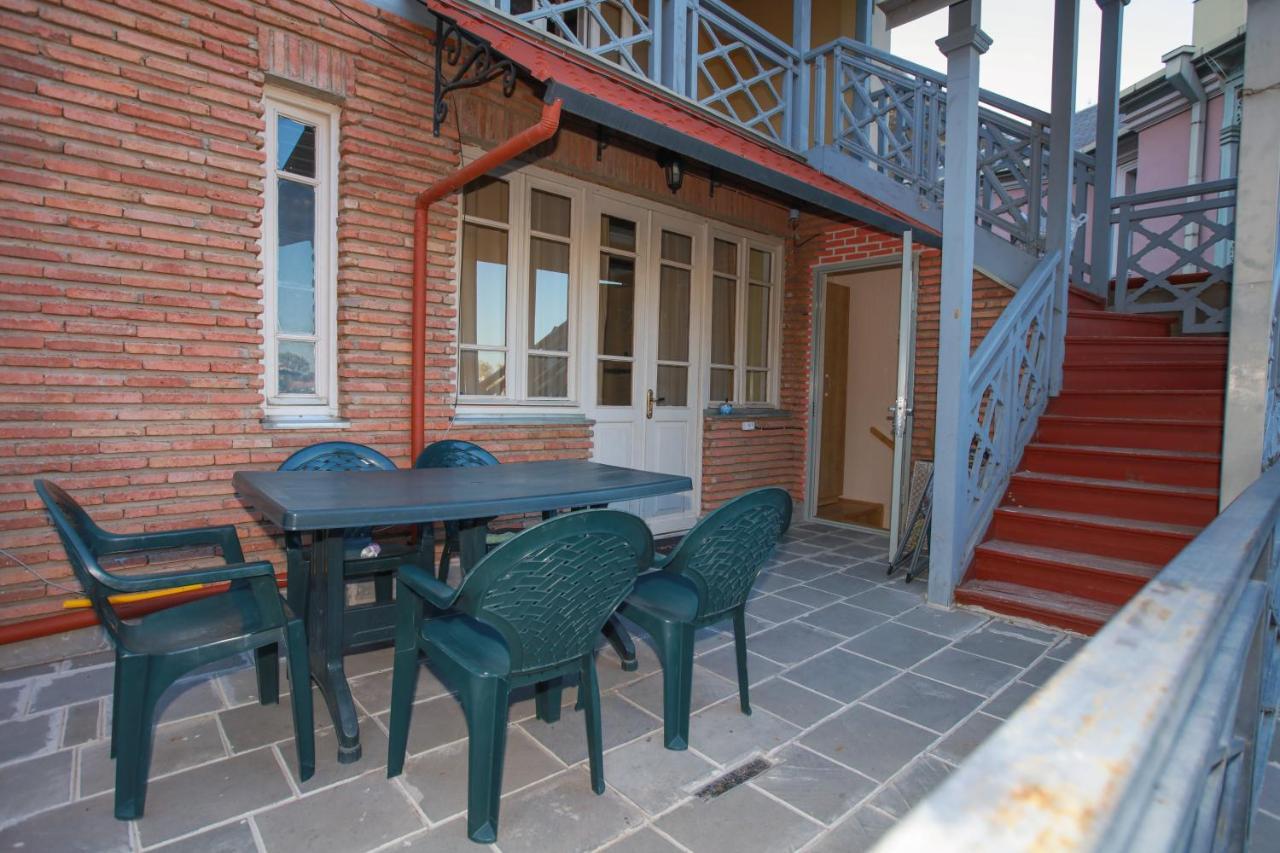 Apartment Nino Botanical Tiflis Exterior foto